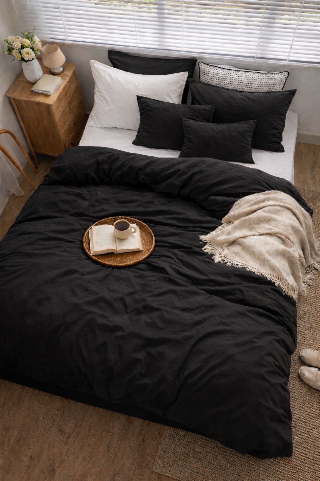 PLUMÓN PREMIUM HIPOALERGÉNICO + FUNDA DE PLUMÓN NEGRO