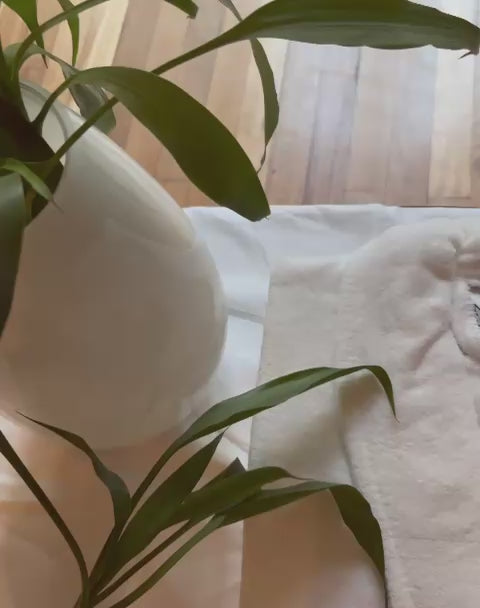 BATA DE TERCIOPELO BLANC HOTEL